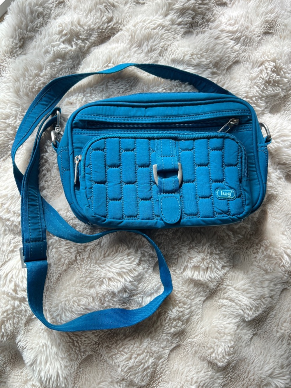 Lug Quilted Crossbody Bag Teal Blue Travel Purse Casual Summer Vacation Bag - Picture 2 of 13